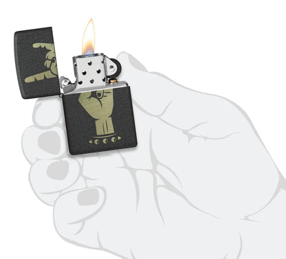 Encendedor Zippo Negro Craquelado Mano Rock 47008